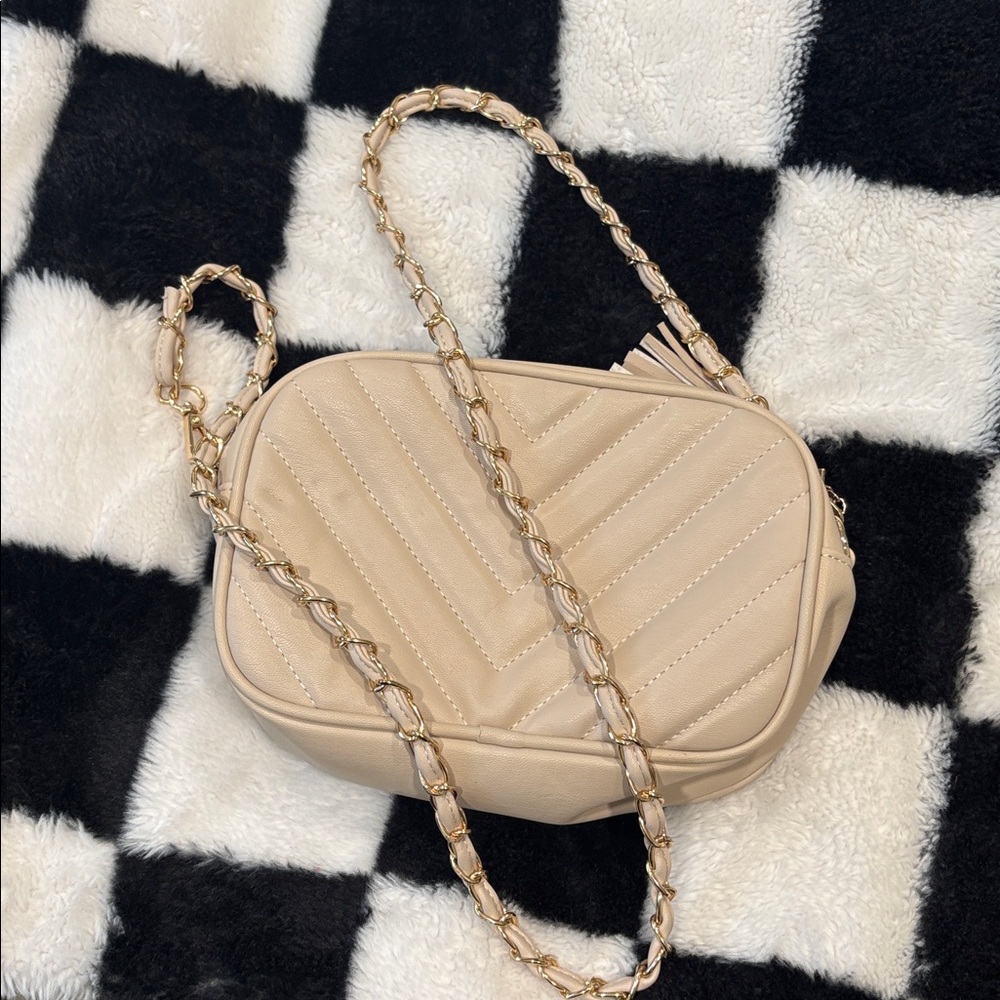 Beige Crossbody Bag with Chain Strap